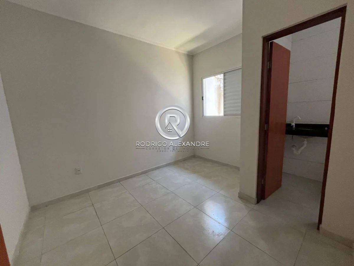 Casa à venda com 2 quartos, 65m² - Foto 5