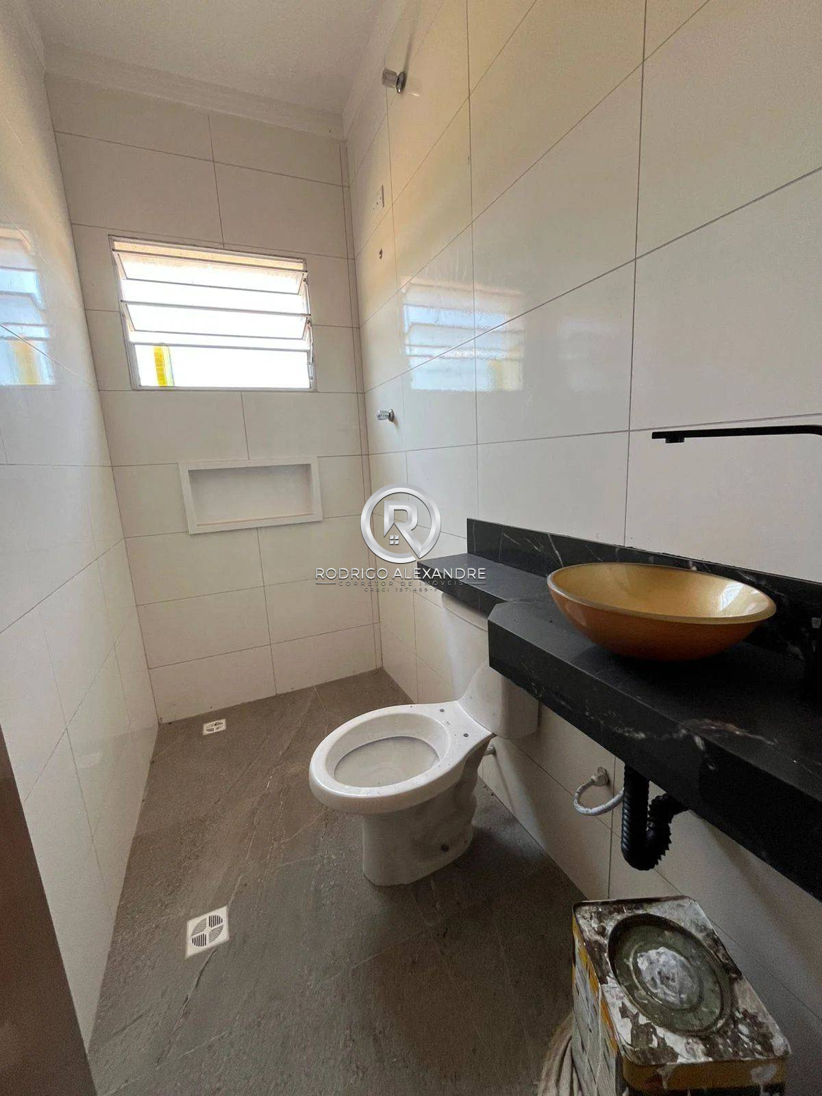 Casa à venda com 2 quartos, 55m² - Foto 4