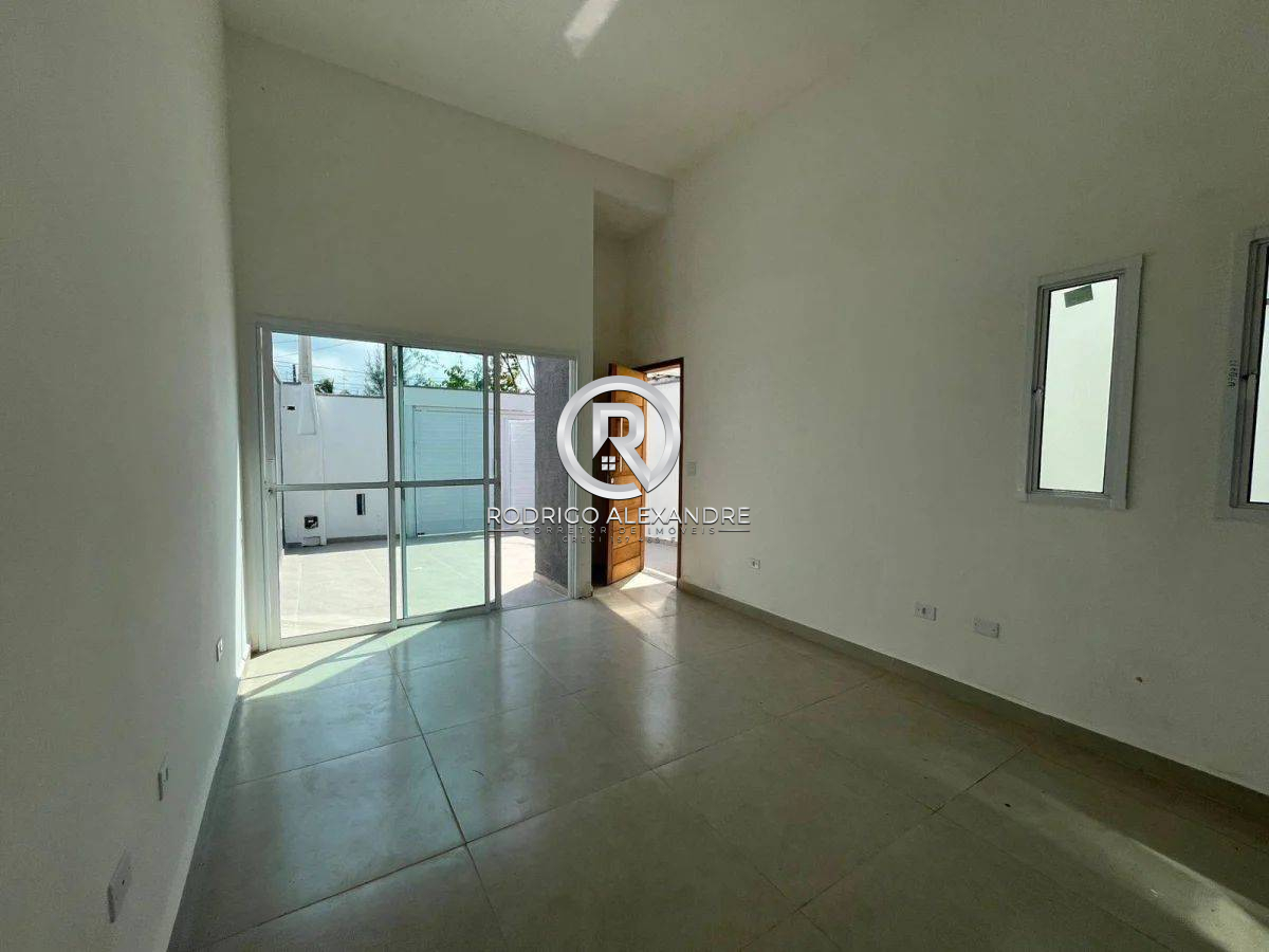 Casa à venda com 2 quartos, 69m² - Foto 4