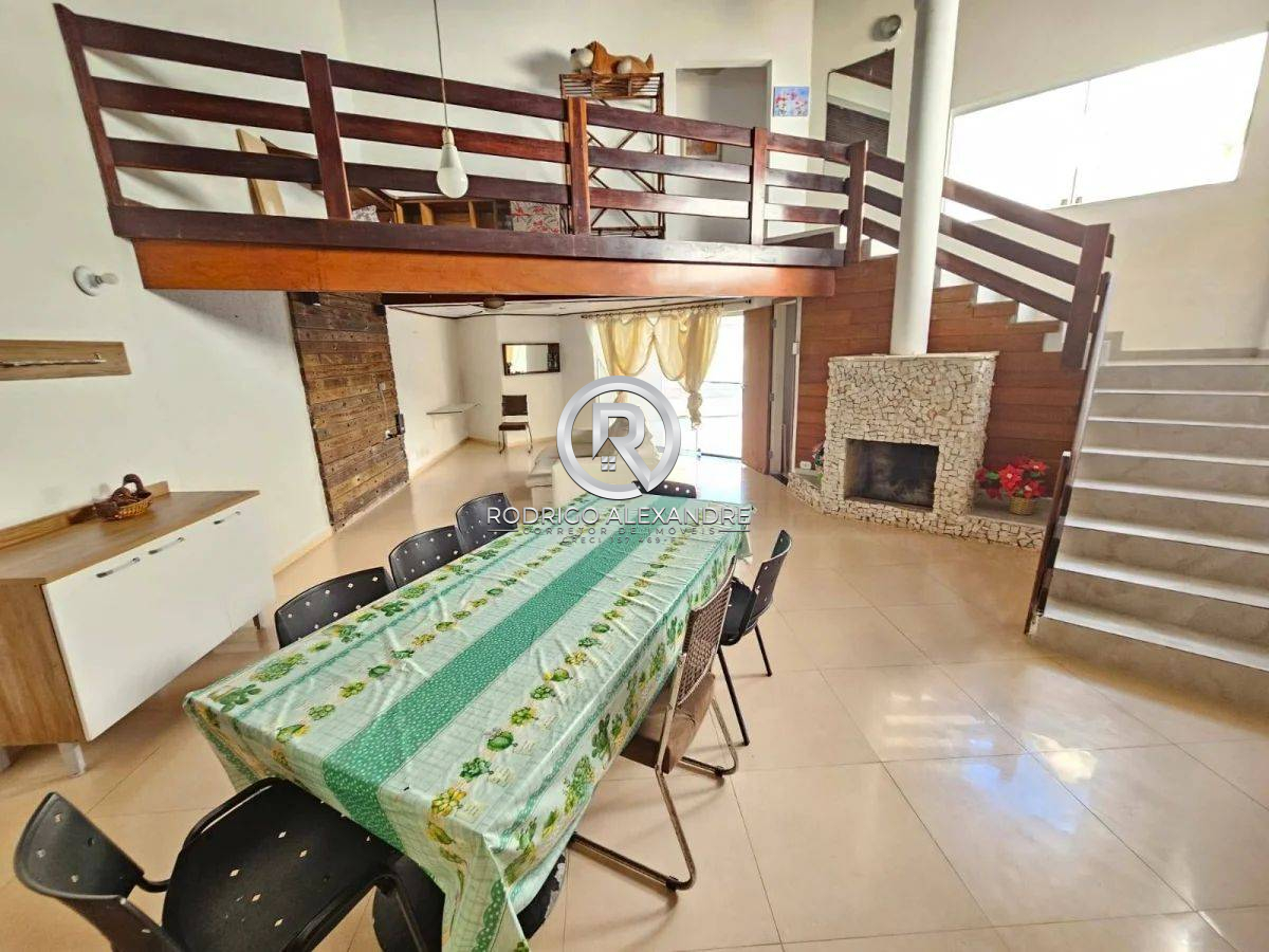 Casa à venda com 3 quartos, 233m² - Foto 5