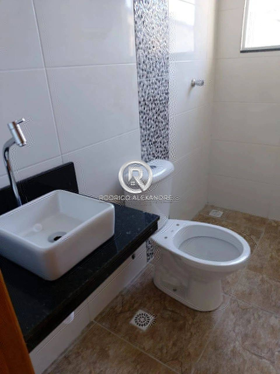 Sobrado à venda com 4 quartos, 116m² - Foto 2