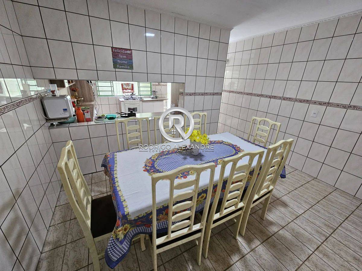 Sobrado à venda com 3 quartos, 272m² - Foto 3