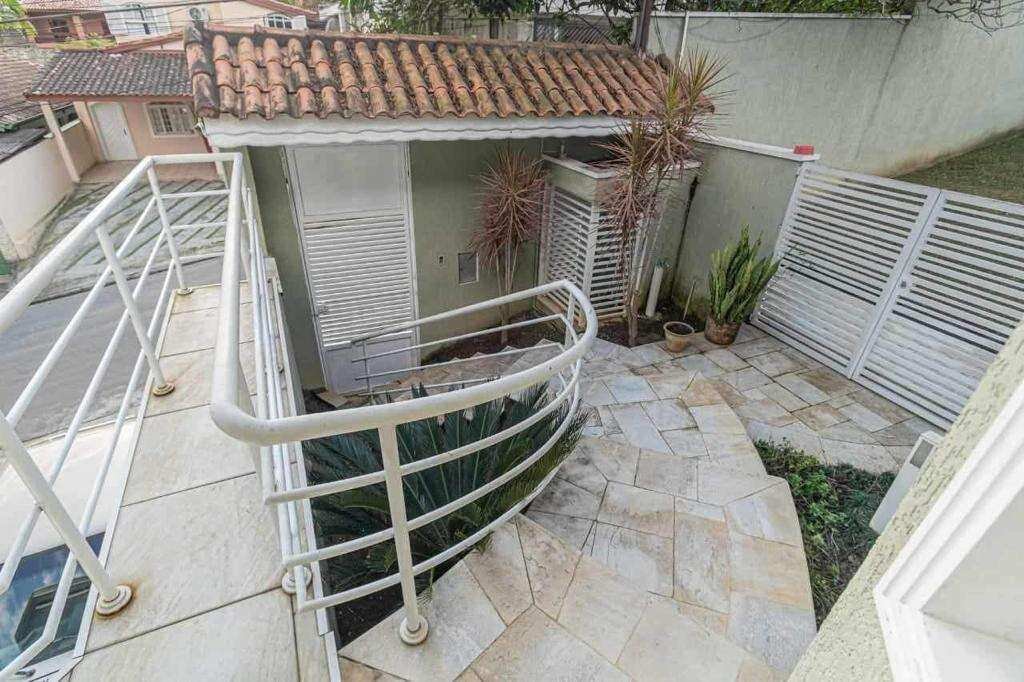 Casa à venda, com 5 quartos, 280m² - Paulo J. Costa