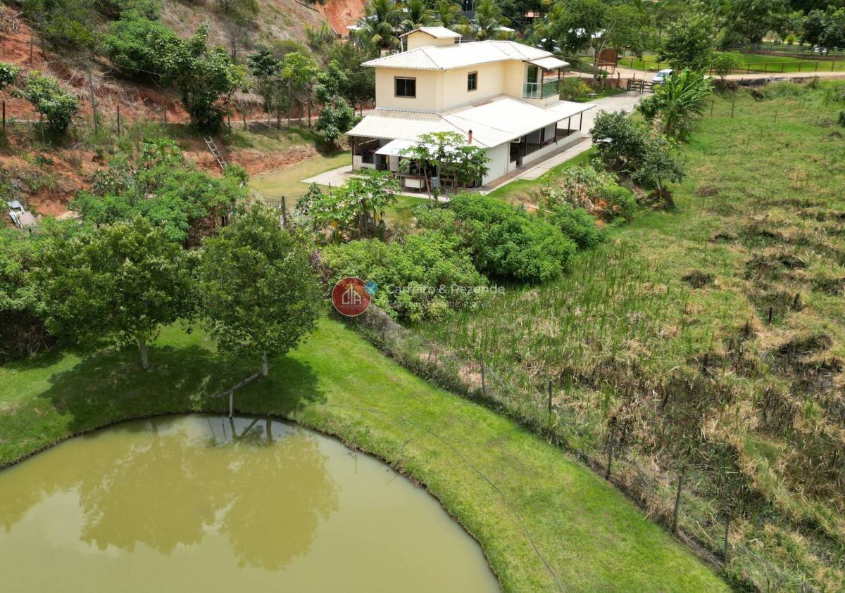 Chácara à venda em Ubaporanga, Zona Rural, com 3 quartos, 4000m²