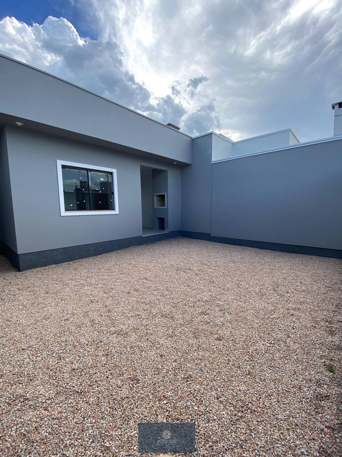 Casa à venda com 2 quartos, 81m² - Bosque da Mata,Tijucas