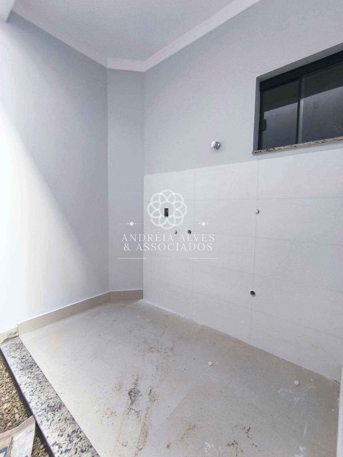 Casa à venda com 2 quartos, 60m² - ,