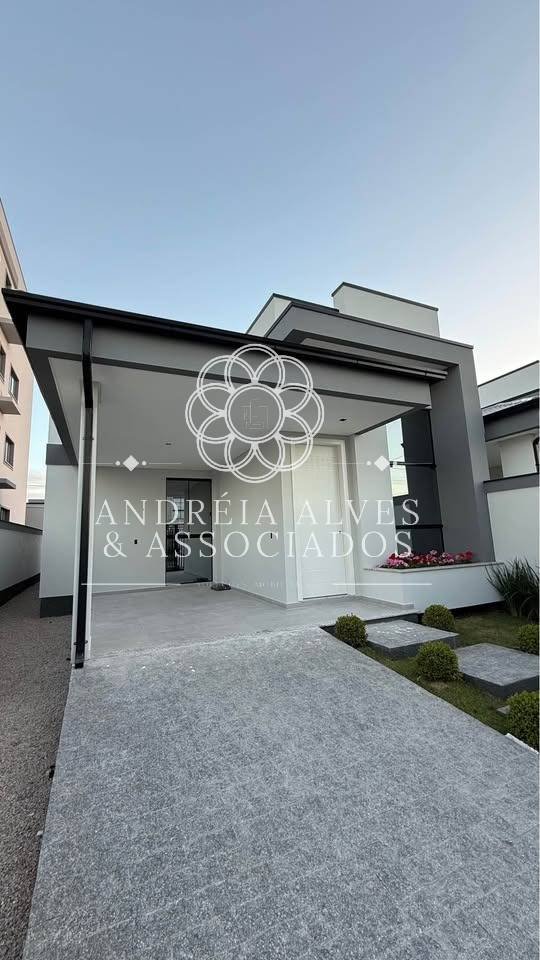 Casa à venda com 3 quartos, 93m² - Bosque da Mata,Tijucas