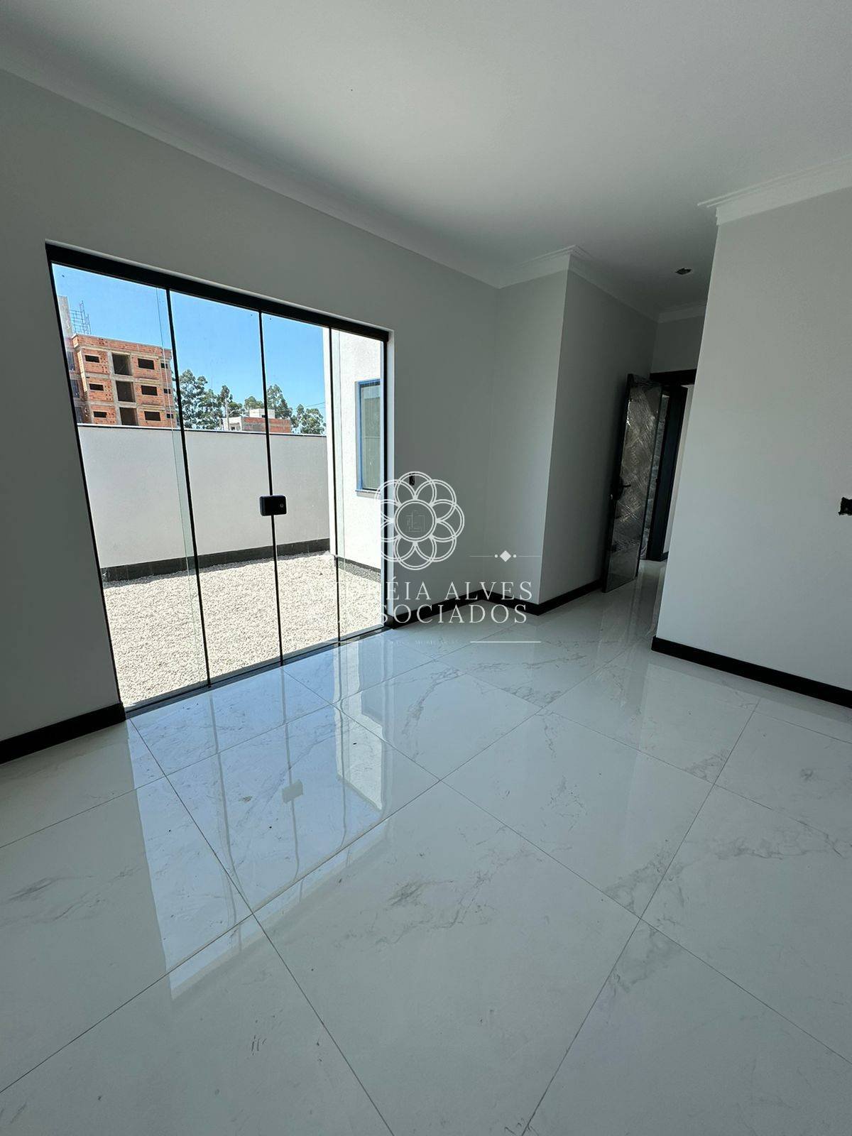 Casa à venda com 3 quartos, 111m² - Galápagos,Tijucas