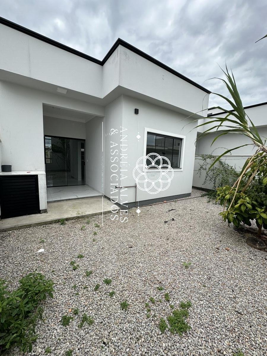 Casa à venda com 2 quartos, 80m² - Bosque da Mata,Tijucas