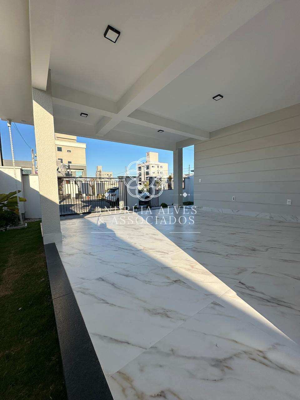 Casa à venda com 3 quartos, 160m² - ,