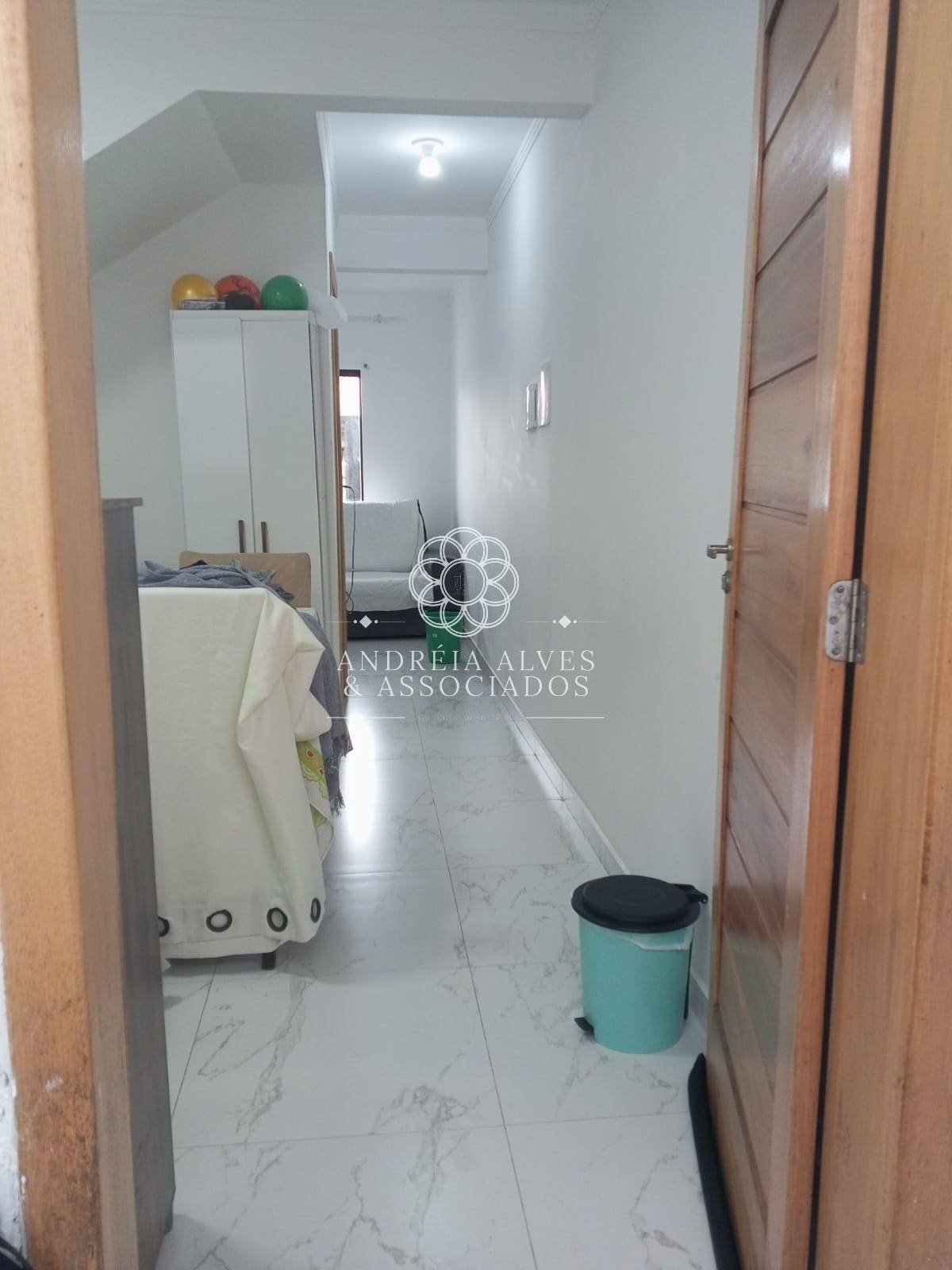 Sobrado à venda com 2 quartos, 62m² - PRAÇA,