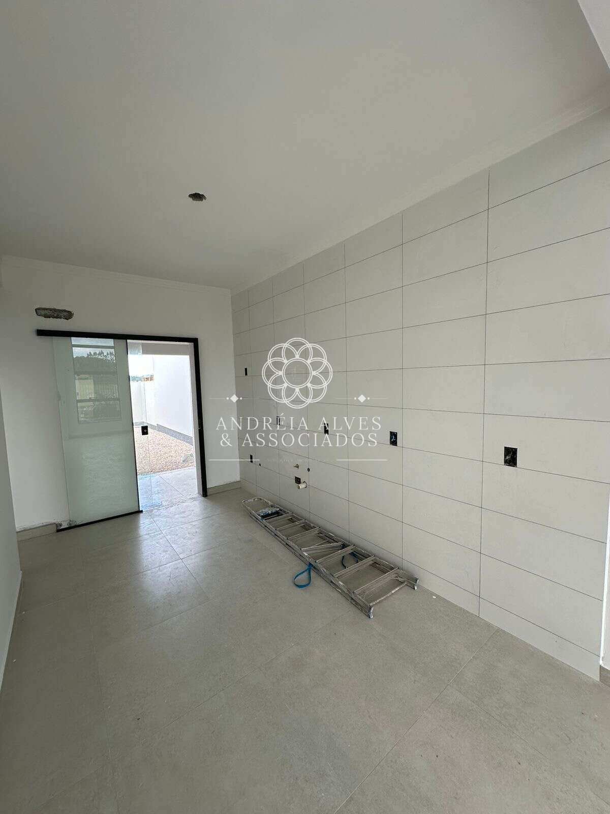 Casa à venda com 2 quartos - Galápagos,