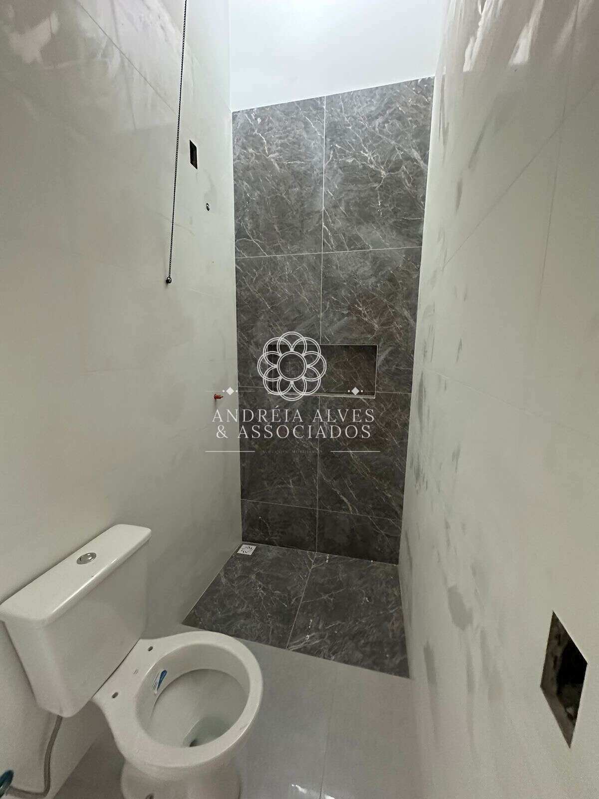 Casa à venda com 2 quartos, 62m² - JOAIA,