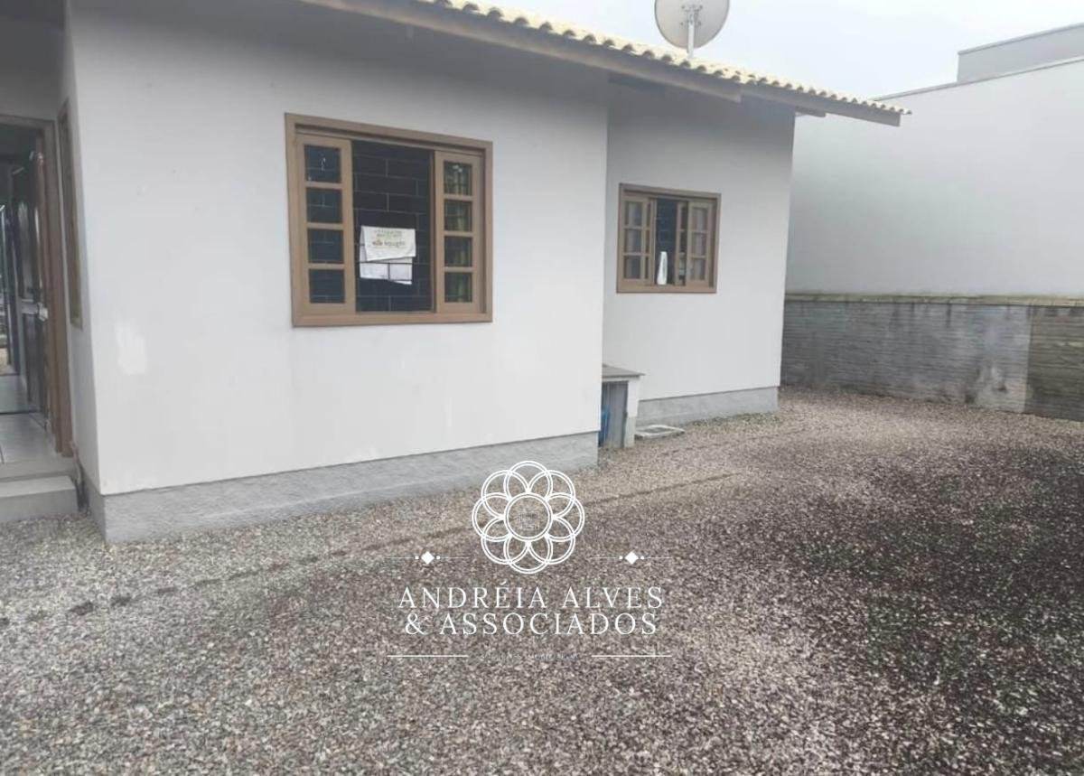 Casa à venda com 2 quartos - UNIVERSITÁRIO,Tijucas