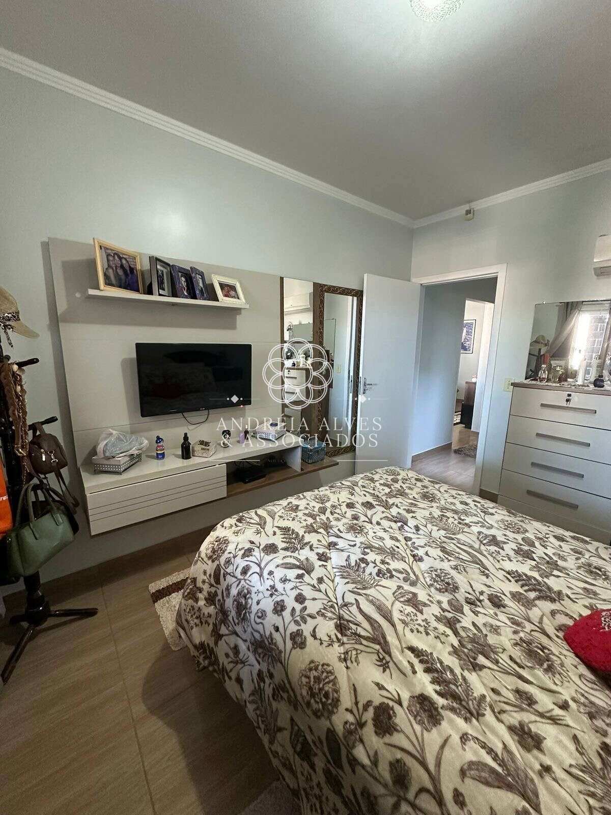 Casa à venda com 2 quartos, 65m² - XV DE NOVEMBRO,