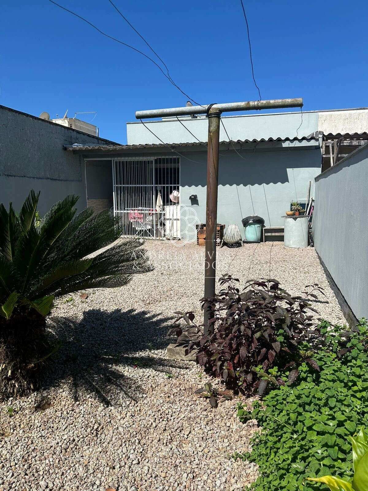 Casa à venda com 2 quartos, 65m² - XV DE NOVEMBRO,