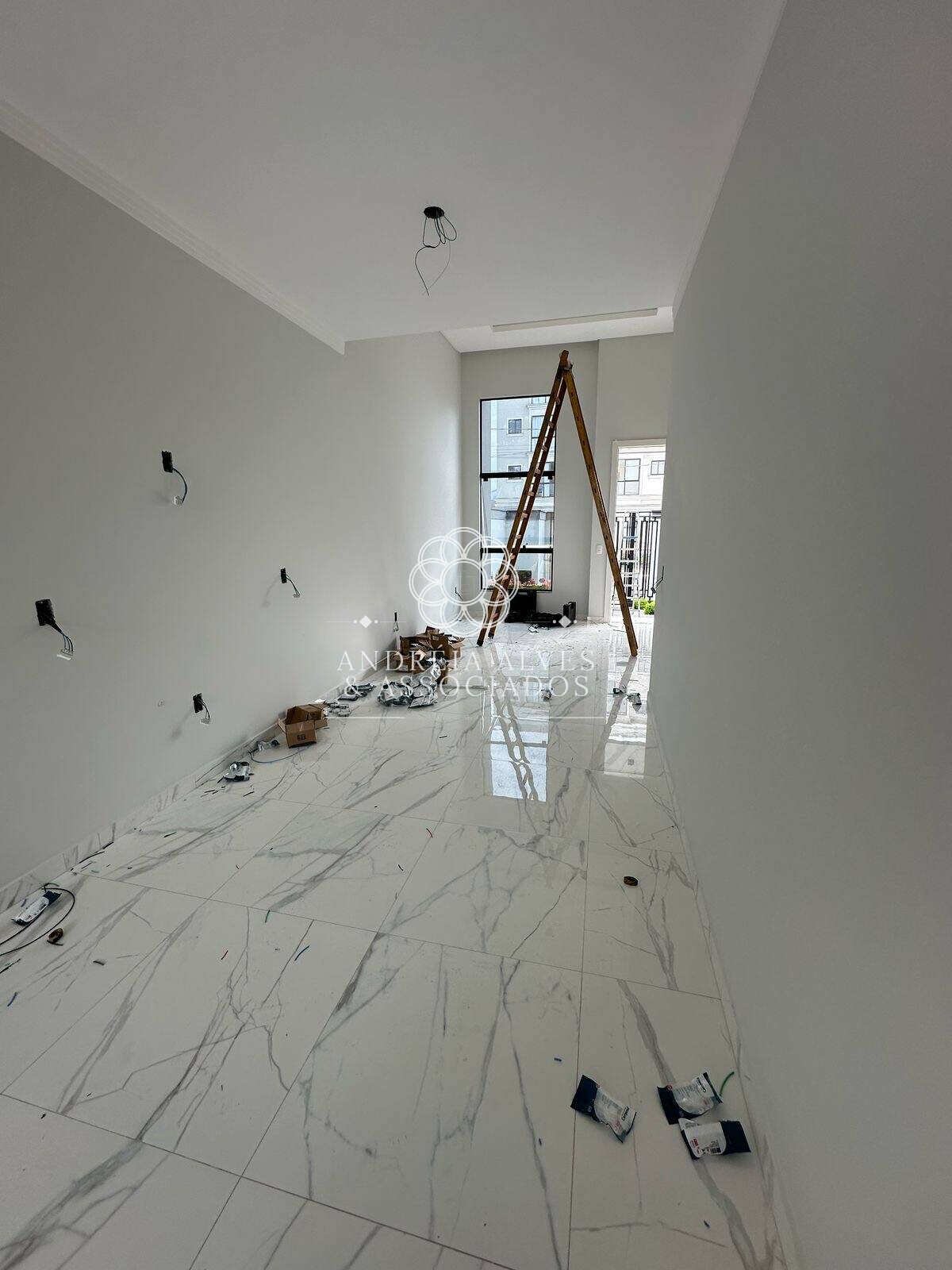 Casa à venda com 3 quartos, 93m² - ,