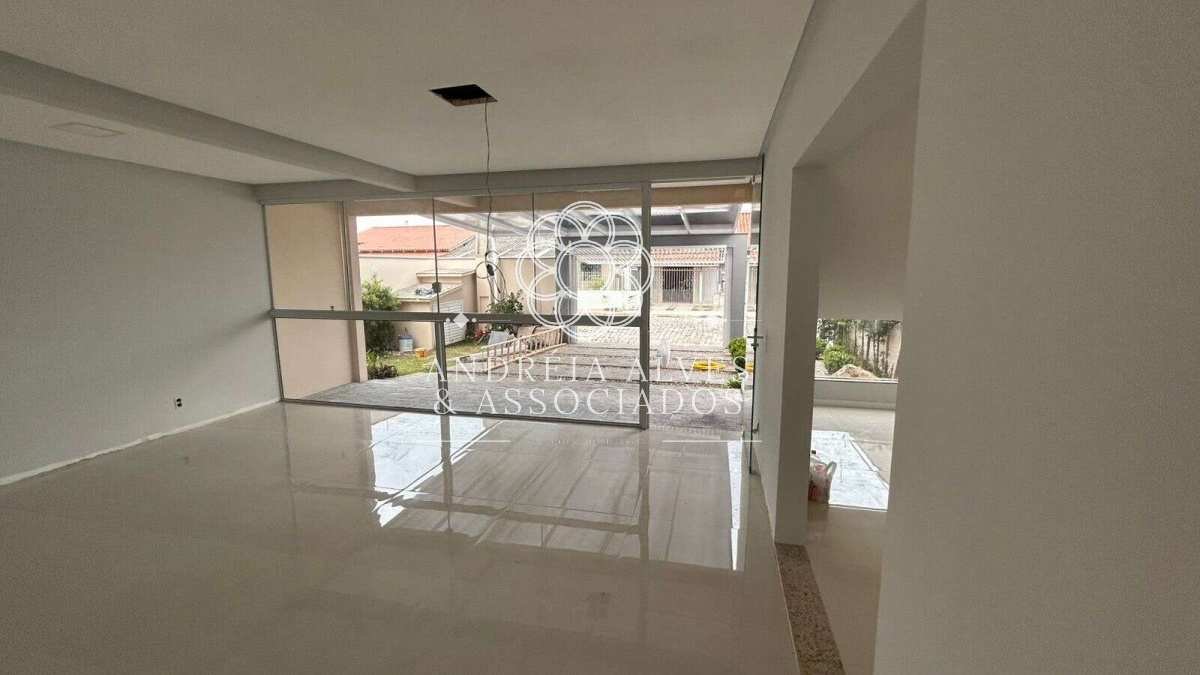 Casa à venda com 3 quartos, 192m² - ,