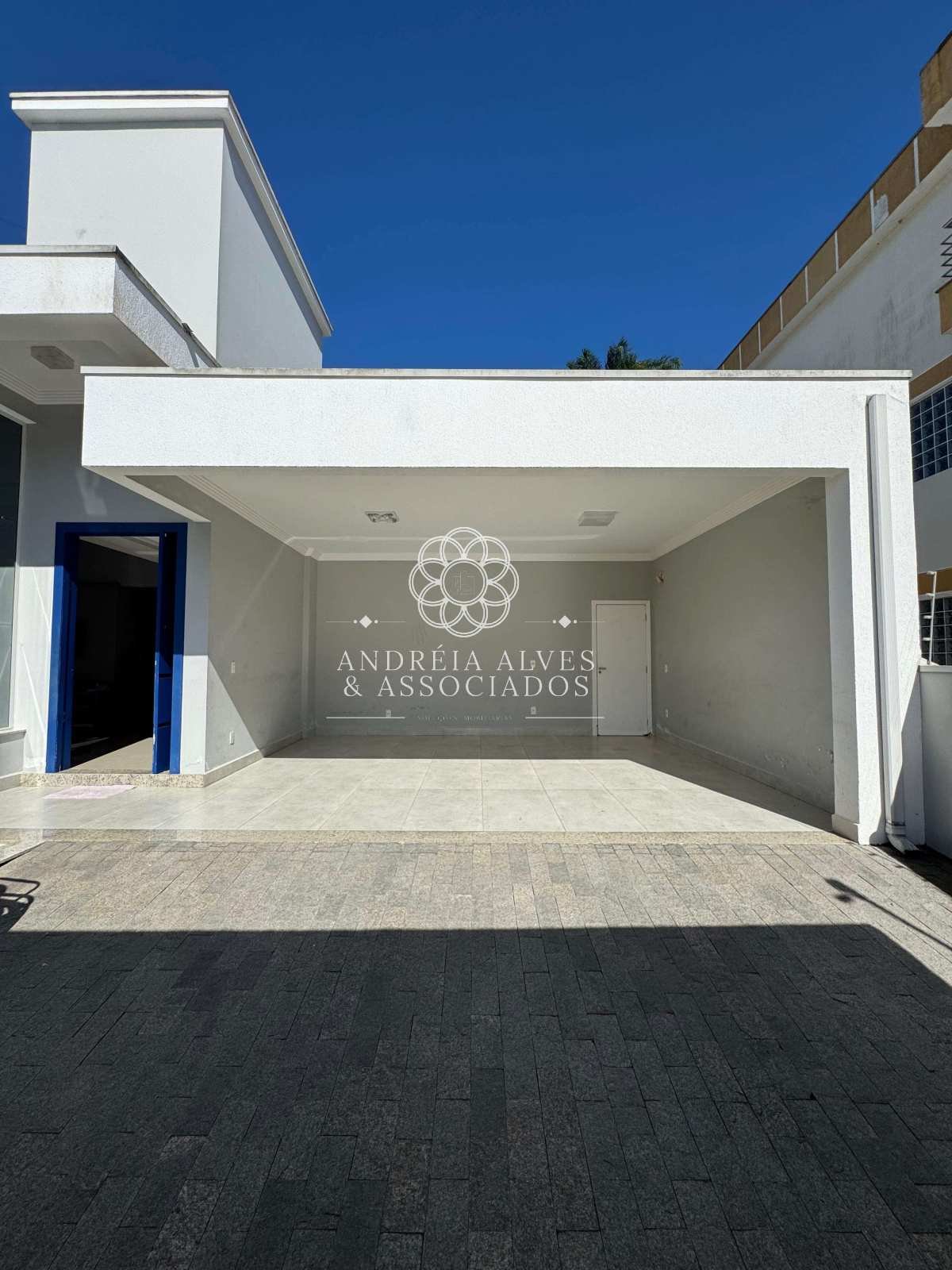 Casa à venda com 3 quartos, 180,35m² - UNIVERSITÁRIO,