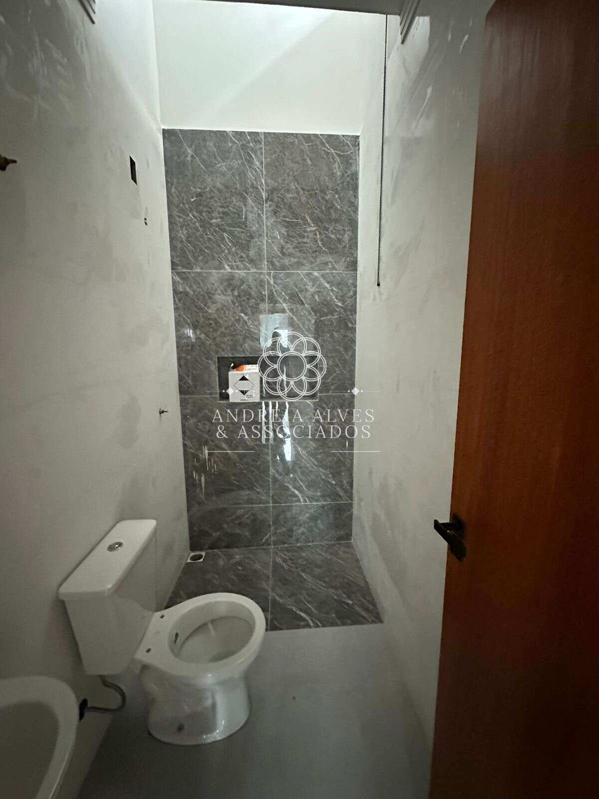 Casa à venda com 2 quartos, 62m² - JOAIA,