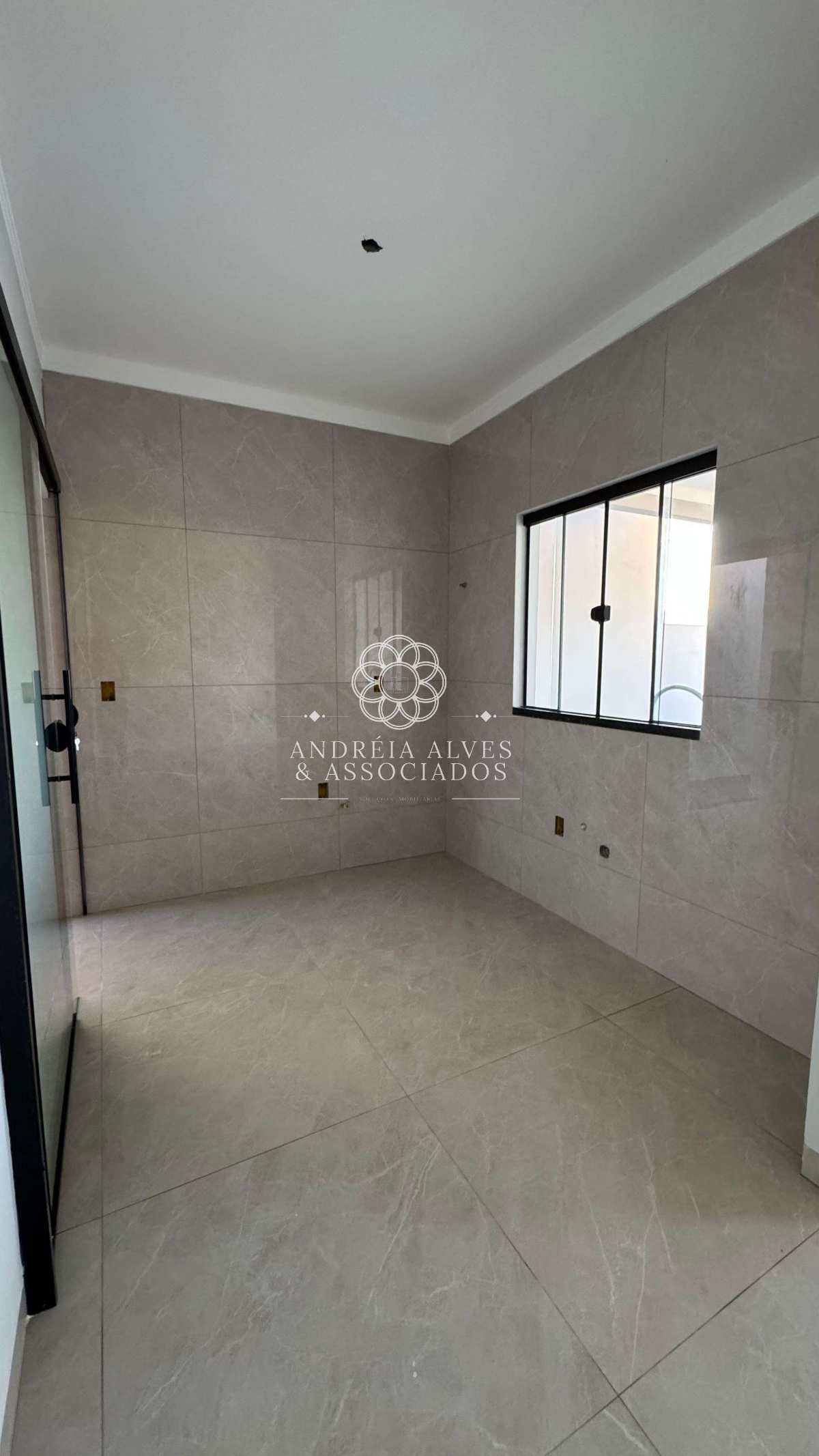 Casa à venda com 3 quartos, 95m² - BOSQUE DA MATA,