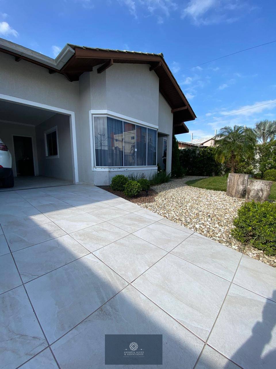 Casa à venda com 3 quartos, 108m² - Areias,Tijucas