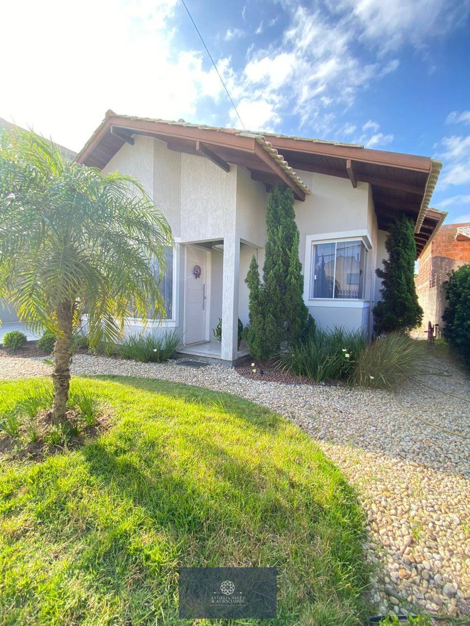 Casa à venda com 3 quartos, 108m² - Areias,Tijucas