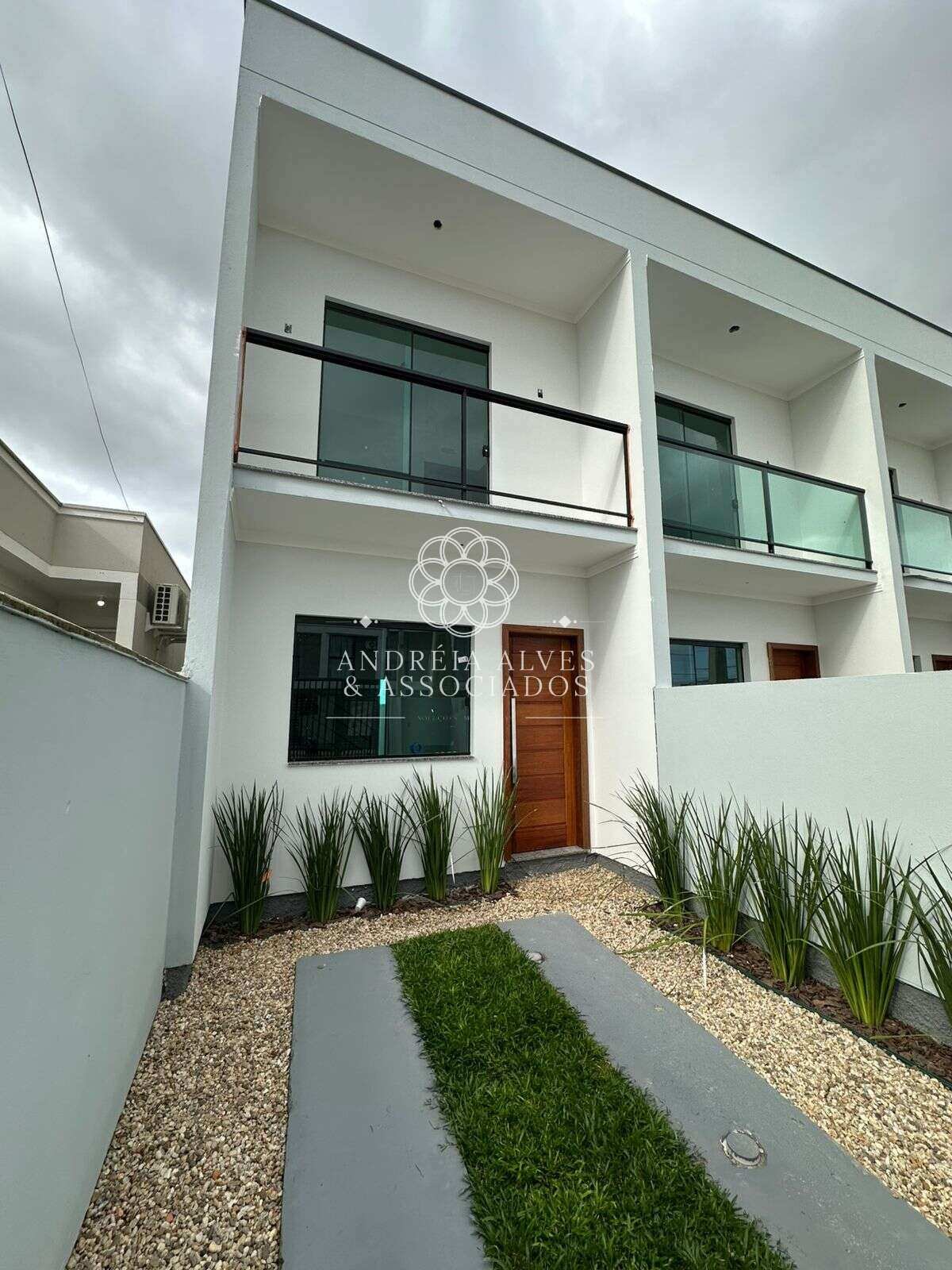 Sobrado à venda com 2 quartos, 70m² - Lemos e Filho,Tijucas