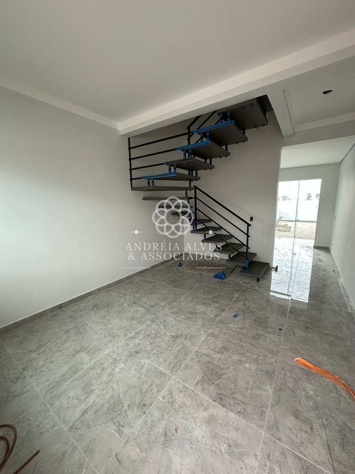 Sobrado à venda com 2 quartos, 70m² - Lemos e Filho,Tijucas