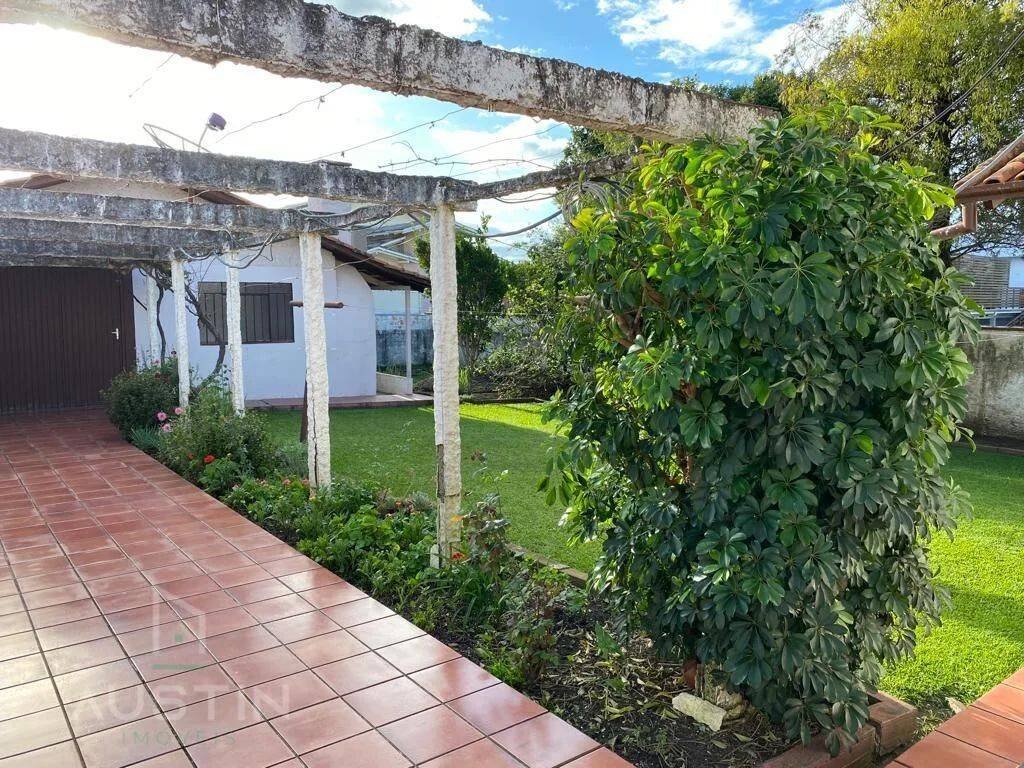  - Casa com terreno amplo próximo a Uniplac Lages/SC