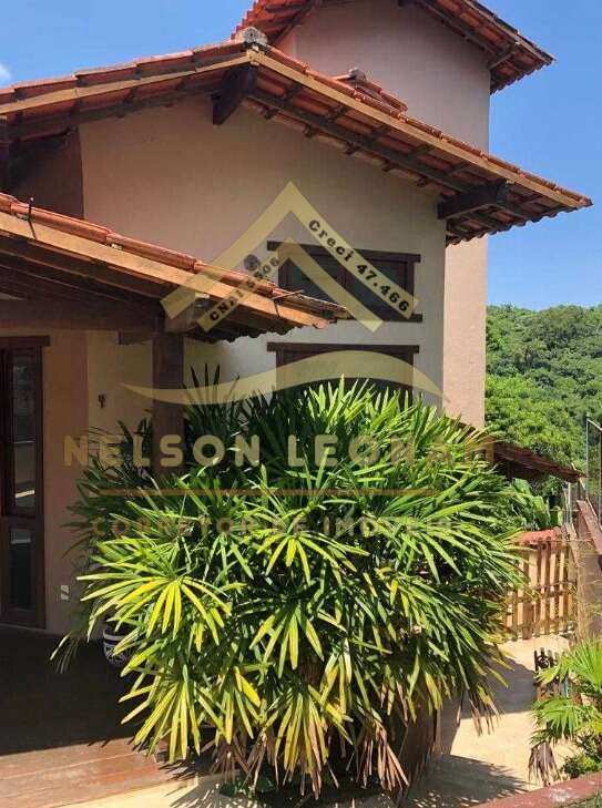 Casa de Condomínio de 3 quartos, 579m² | Eu Corretor