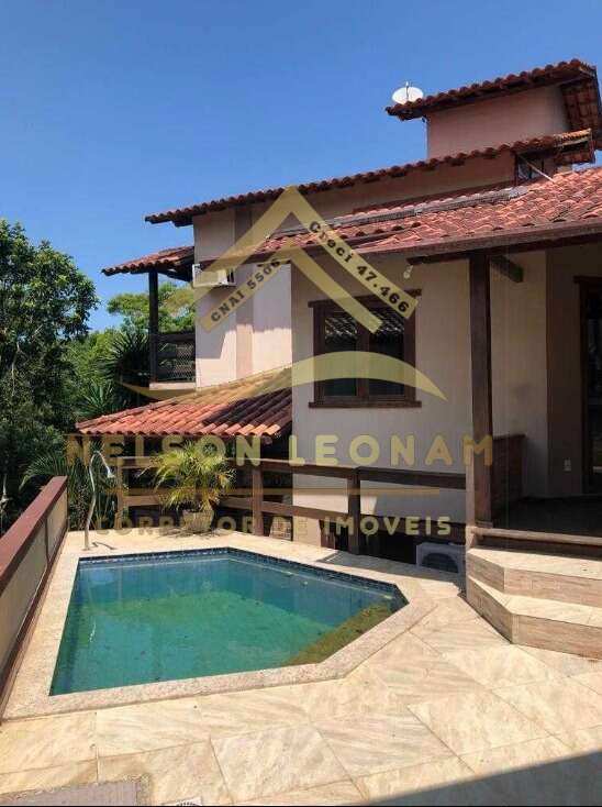 Casa de Condomínio de 3 quartos, 579m² | Eu Corretor