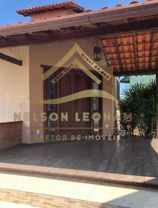 Casa de Condomínio de 3 quartos, 579m² | Eu Corretor