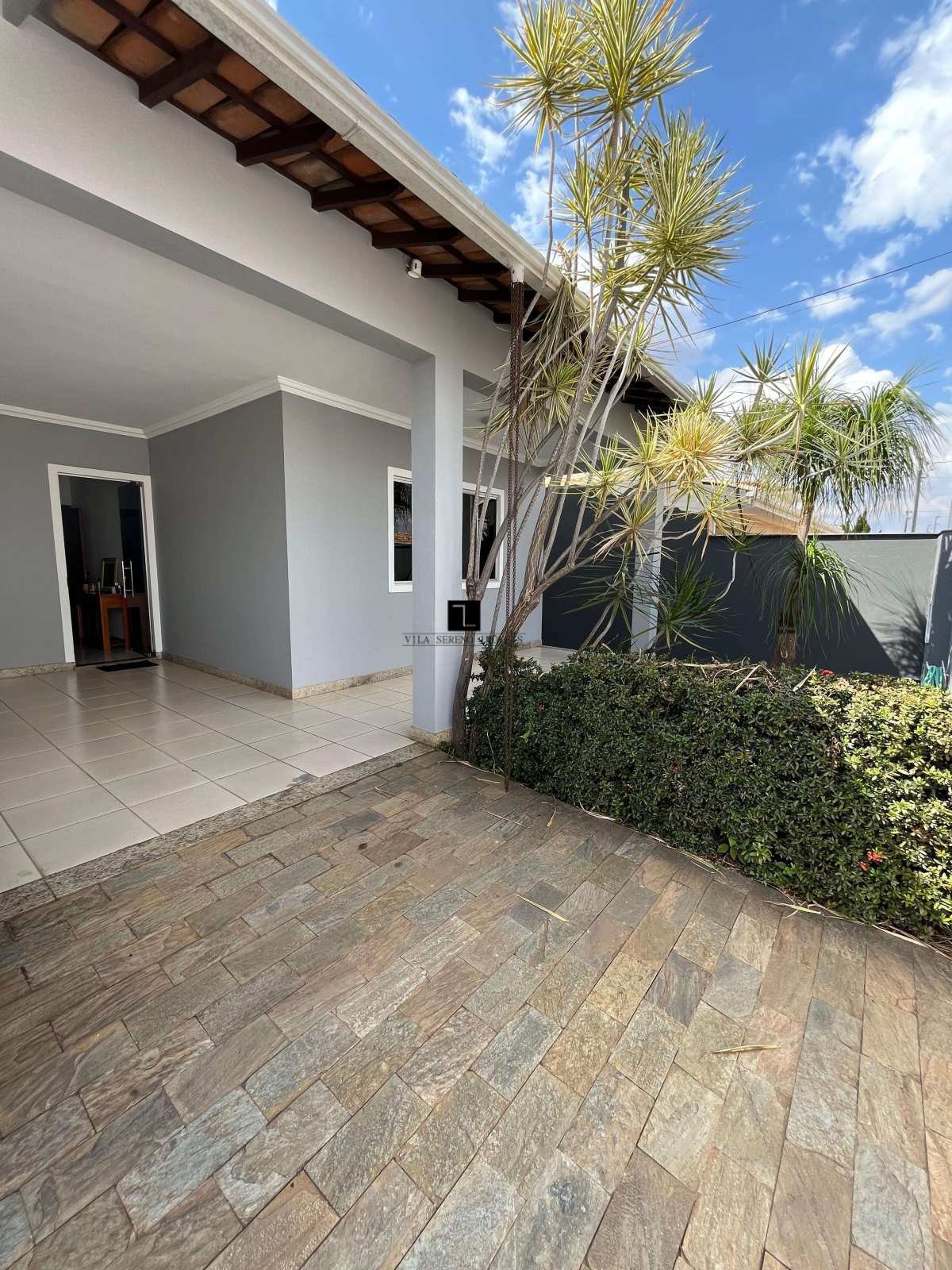 Casa à venda em Sete Lagoas, São Cristóvão, com 3 quartos - Vila Sereno Imóveis