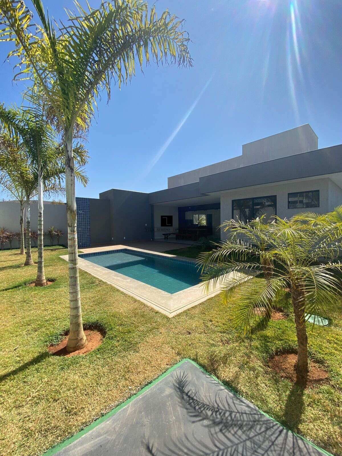 Casa de condomínio à venda em Sete Lagoas, Portal da Serra, com 4 quartos, 420m² - Vila Sereno Imóveis