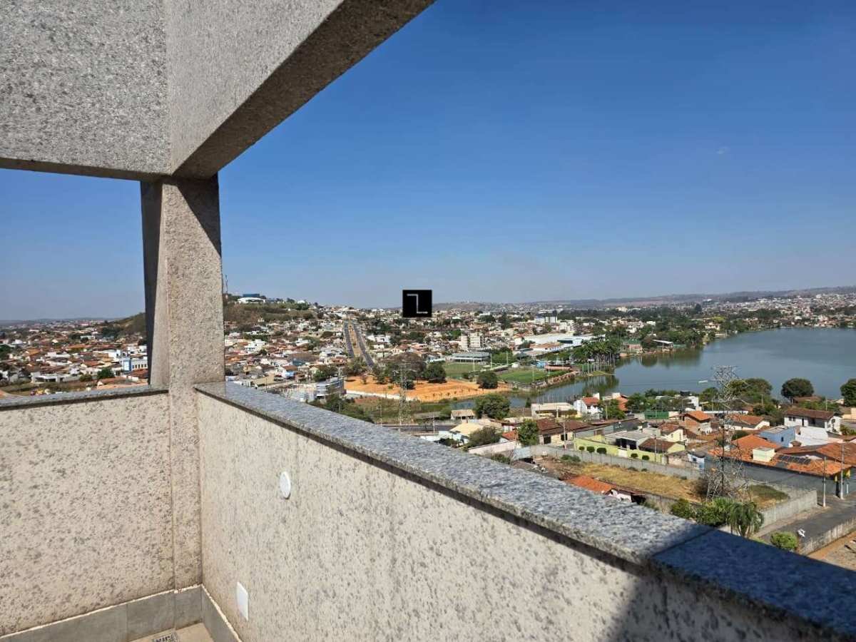 Cobertura à venda em Sete Lagoas, Nossa Senhora das Graças, com 3 quartos, 184m² - Vila Sereno Imóveis