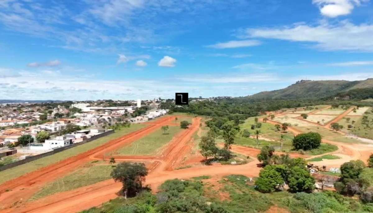 Lote à venda, no Florata da Serra em Sete Lagoas, Portal da Serra, 450m² - Vila Sereno Imóveis