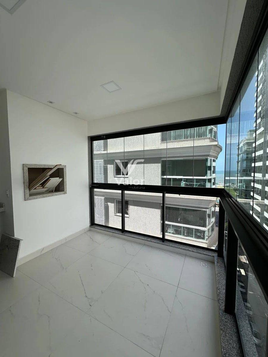 Apartamento 03 Dormitórios à venda com 3 quartos, 126m² - Meia Praia,Itapema