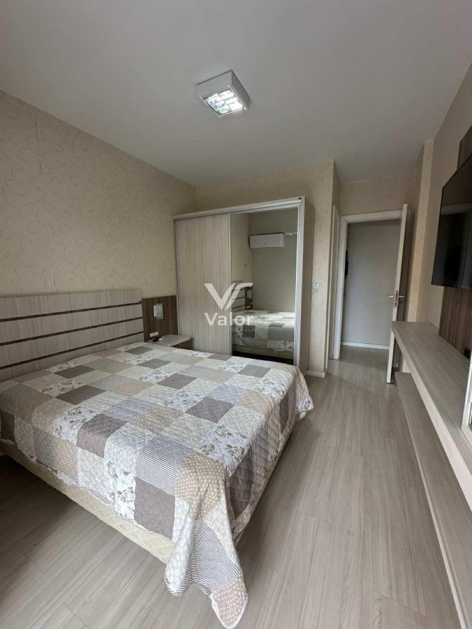  - Apartamento 03 Dormitórios para alugar, com 3 quartos