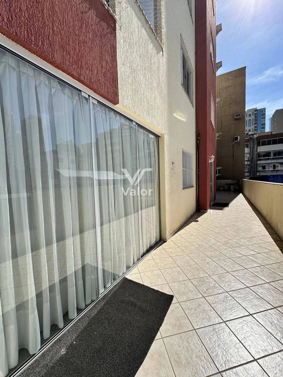  - Apartamento Diferenciado em Meia Praia 03 Dormitórios, Terraço e Churrasqueira a 350m do Mar