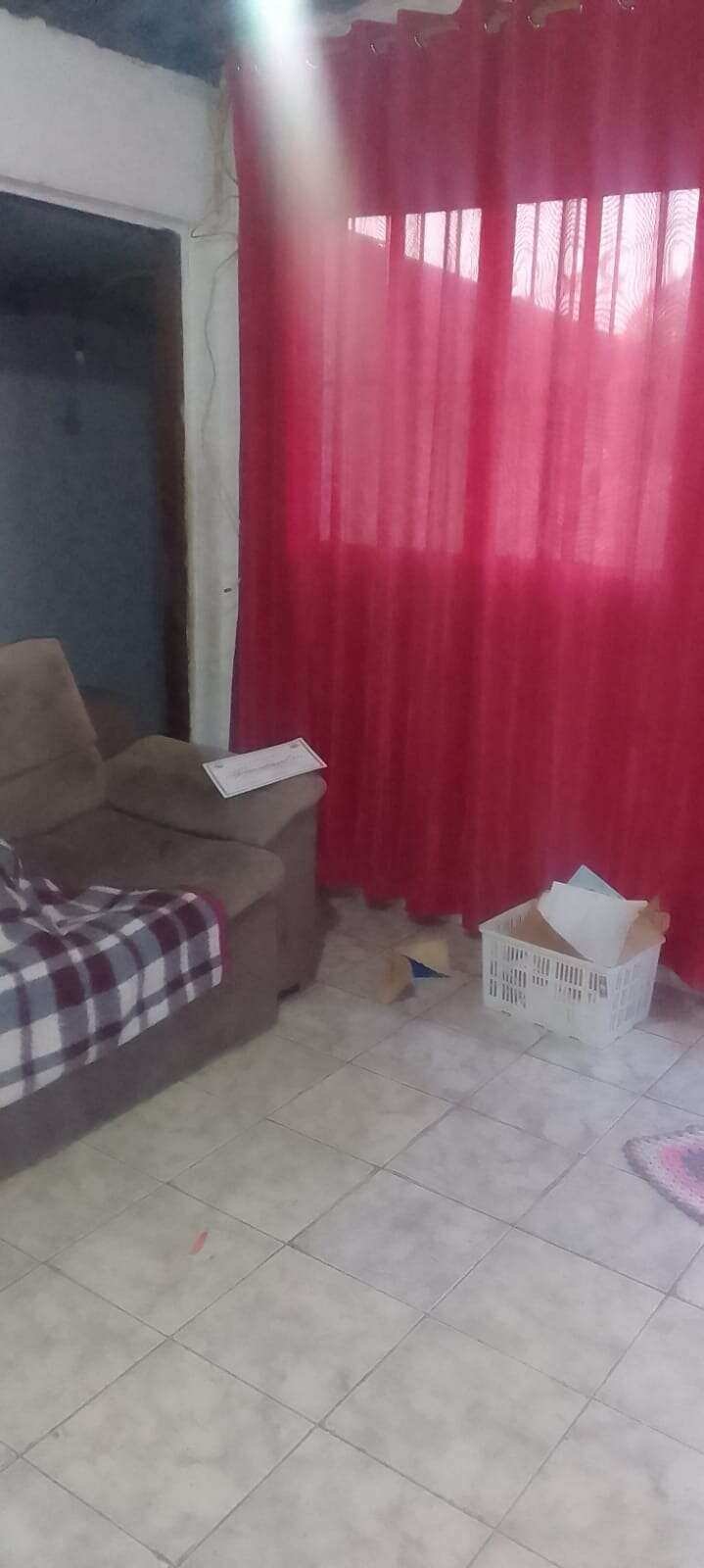 Casa no Centro de São Lourenço da Serra sp - Estani Imóveis