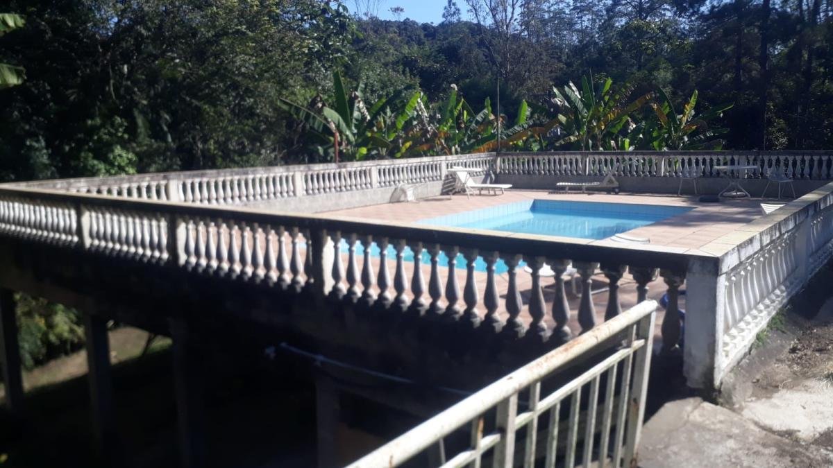 LINDA CHÁCARA COM PISCINA - Estani Imóveis