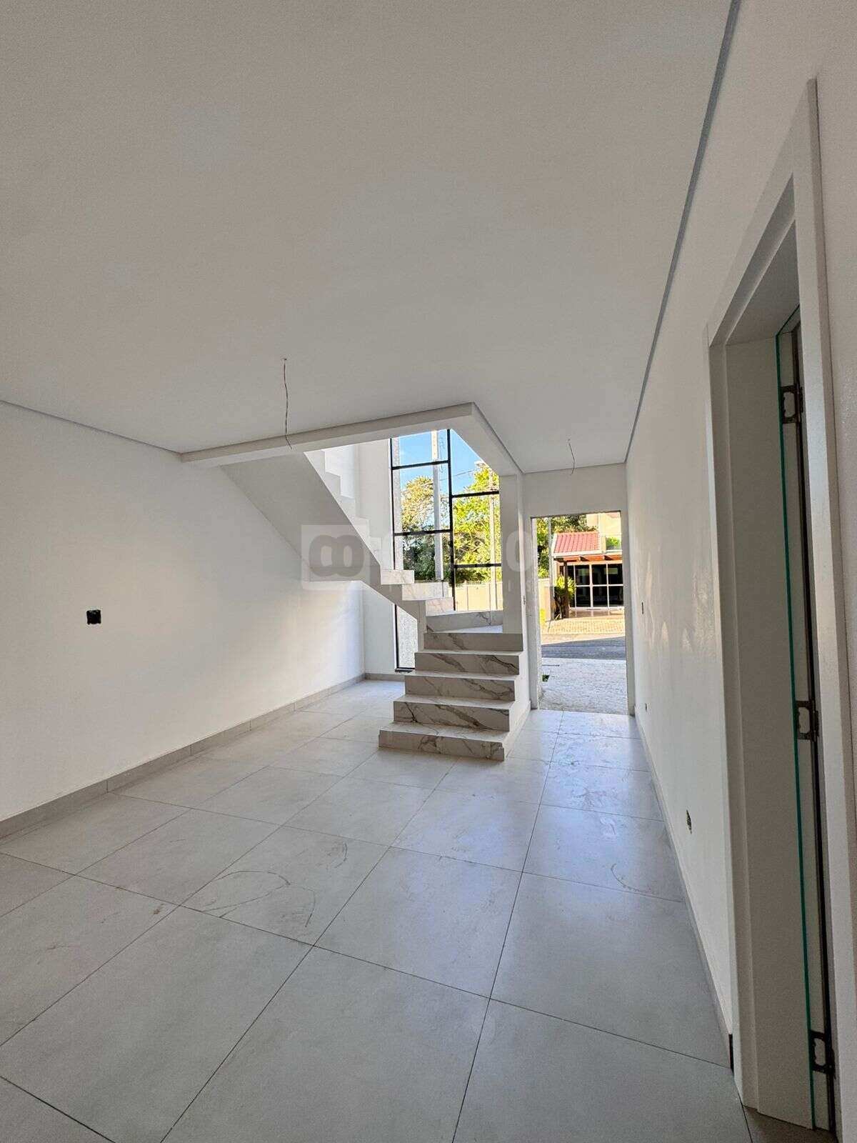  - Sobrado em condomínio à venda em São José dos Pinhais, Itália, com 3 quartos, 141,9m²