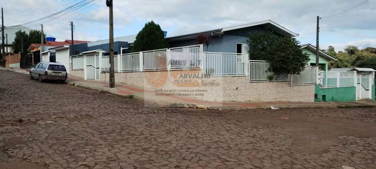 Casa à venda com 3 quartos - Foto 1