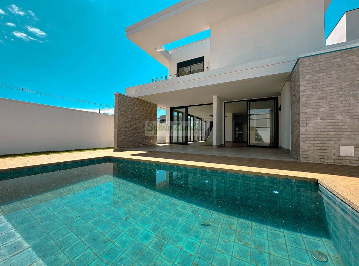 Linda residência sobrado de alto padrão com piscina no Condomínio Santorini