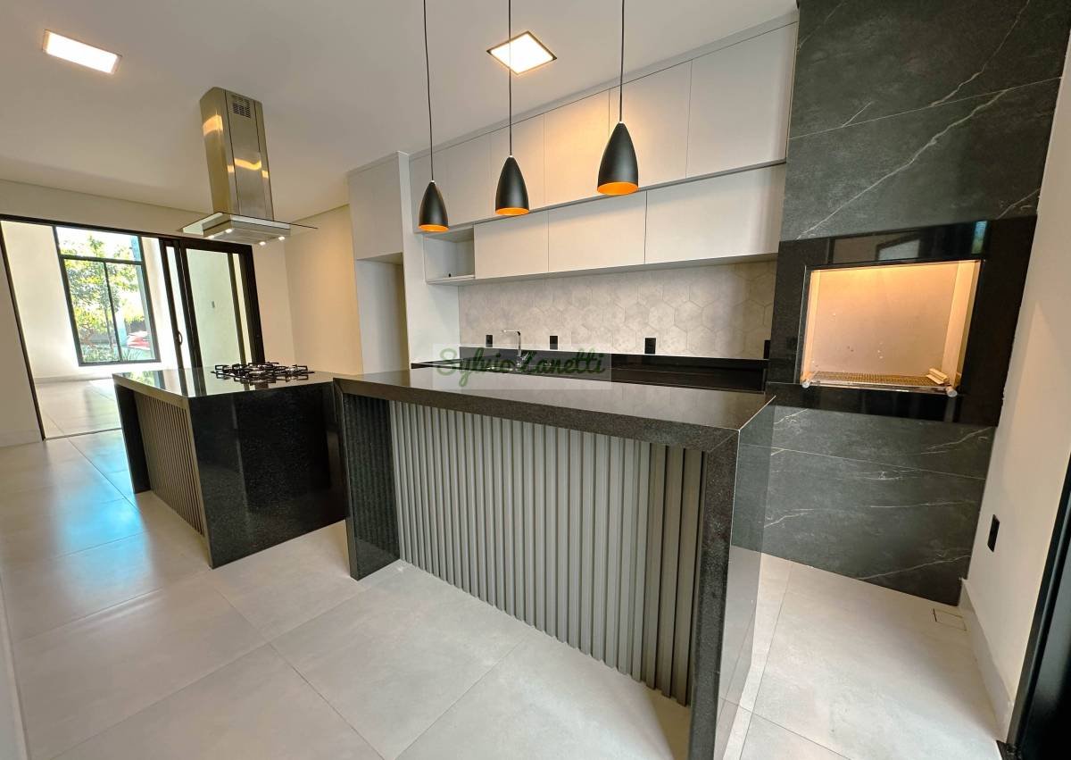 Linda residência térrea no Condomínio Terras da Estância Ala do Bosque - Sylvio Zanetti Corretor de Imóveis