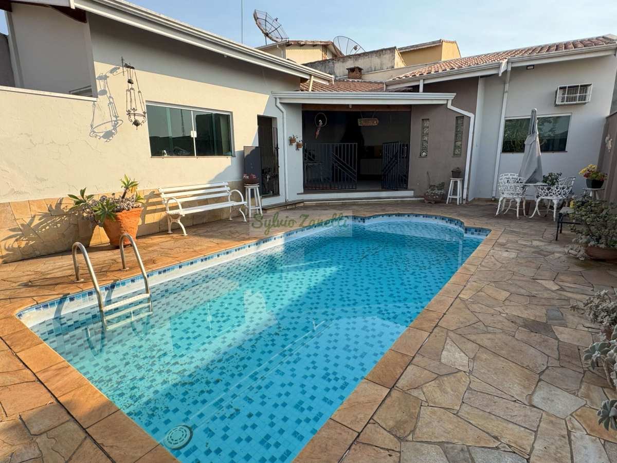 Residência - Bela Vista Paulínia-SP  com piscina