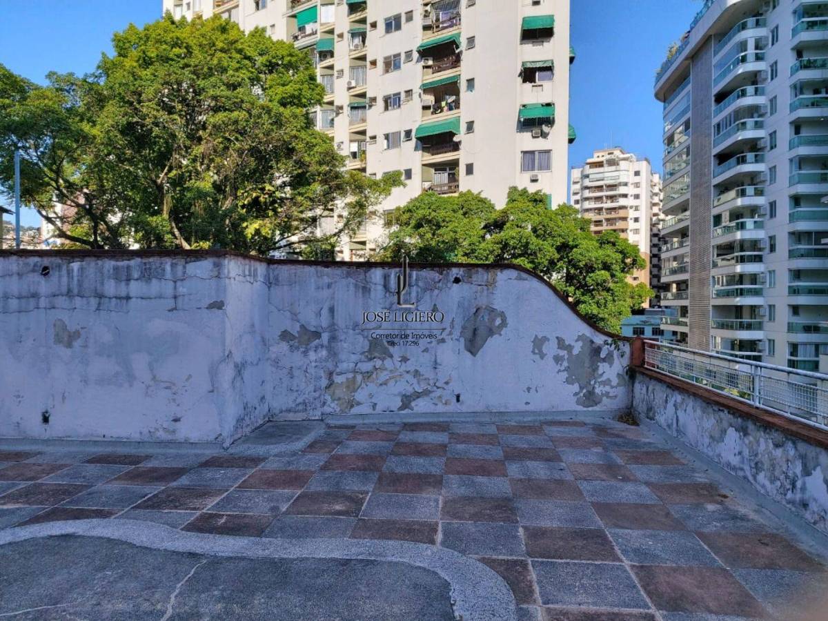 Casa à venda com 4 quartos, 456m² - Foto 25