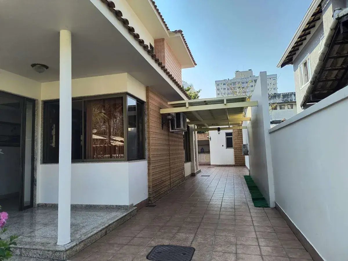 Casa de Condomínio de 3 quartos, 195m² no bairro Maria Paula, em Niterói | Eu Corretor