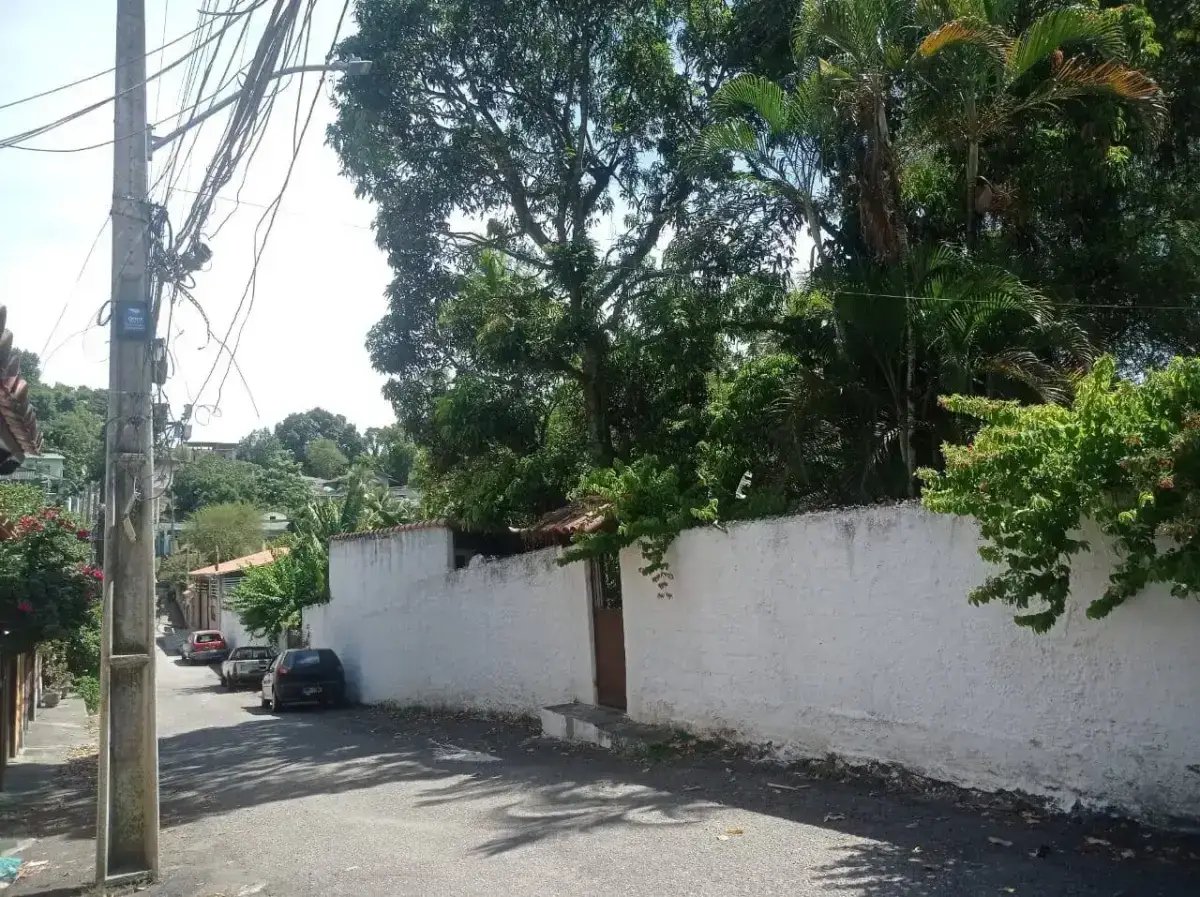 Lote/Terreno de 2000m² no bairro Sapê, em Niterói | Eu Corretor